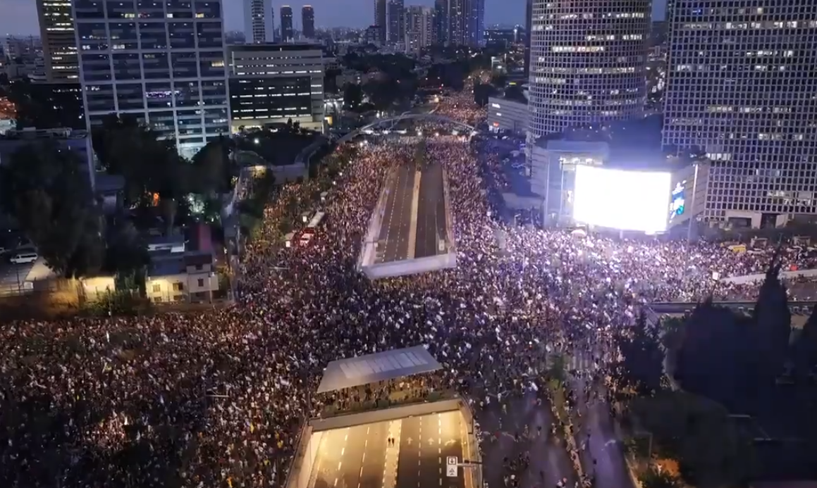 Ratusan Ribu Warga Israel Tuntut Gencatan Senjata: "Kesepakatan - Sekarang!"